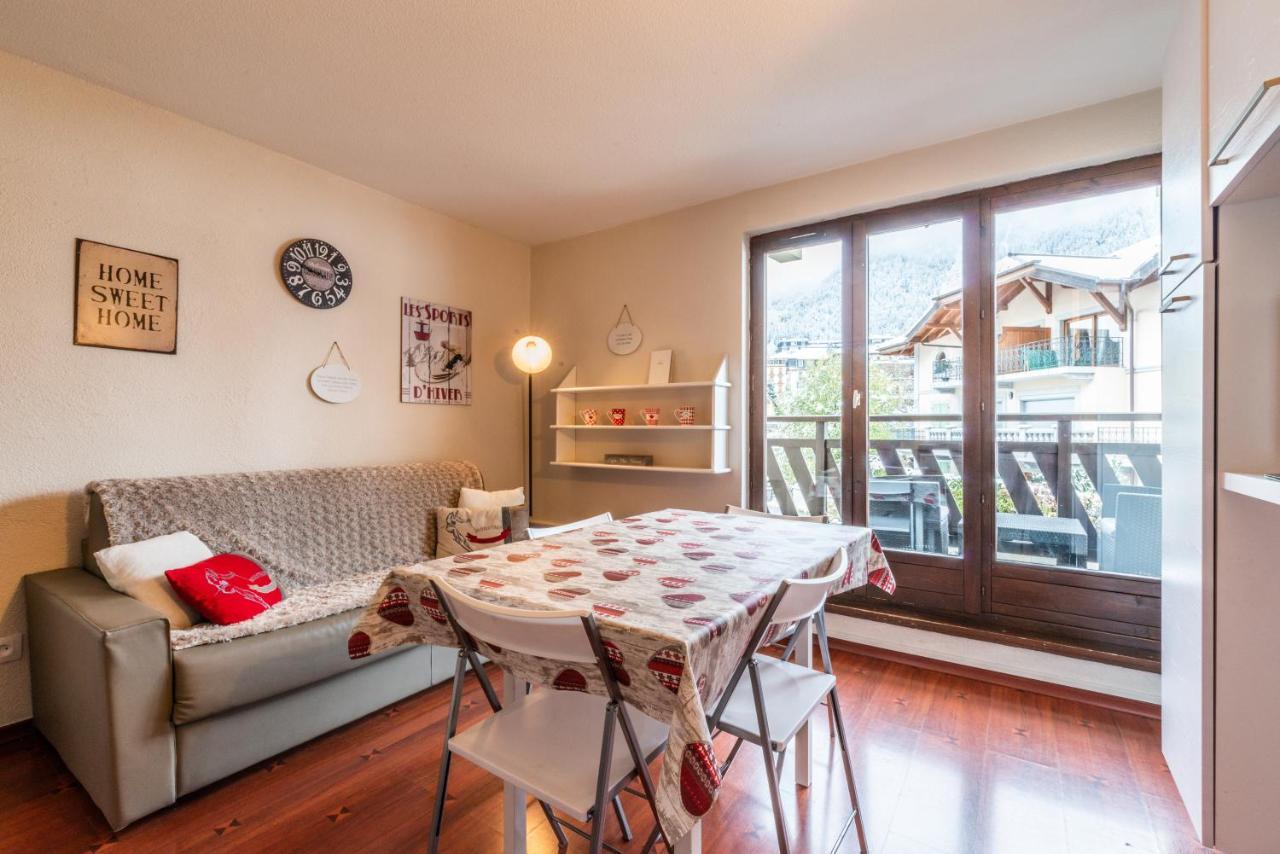 Vue Brevent Sublime En Centre Ville Avec Parking Prive Chamonix Exterior photo