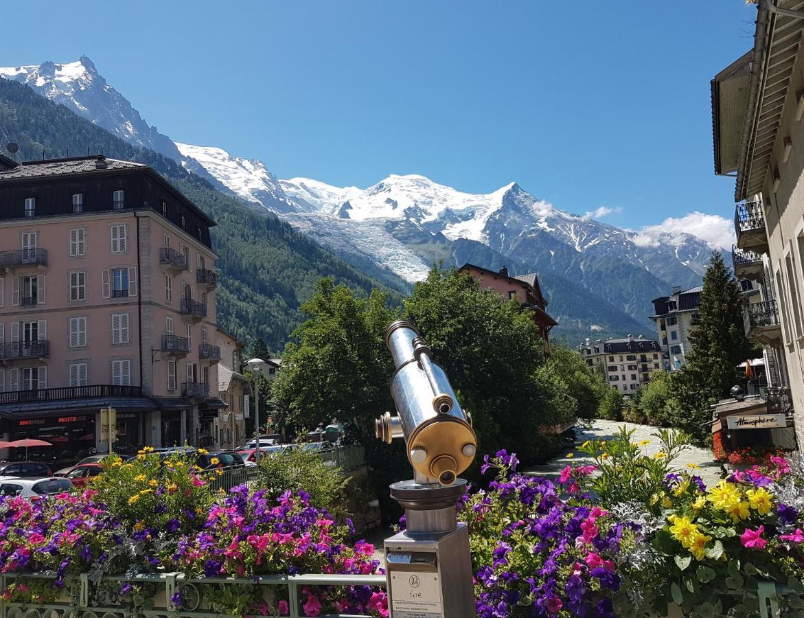 Vue Brevent Sublime En Centre Ville Avec Parking Prive Chamonix Exterior photo