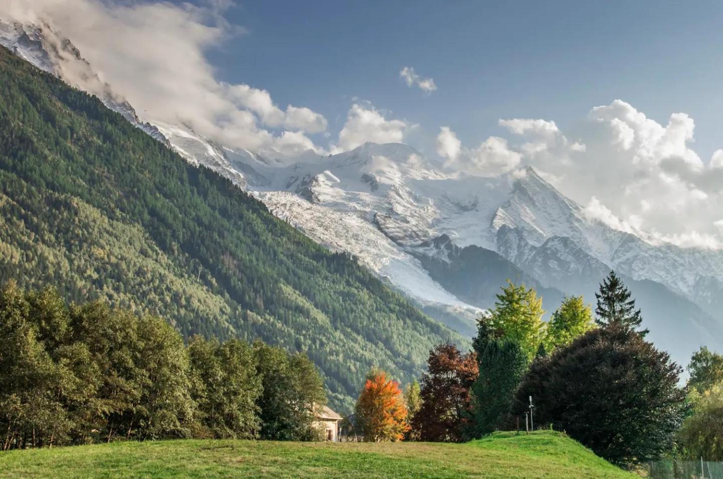 Vue Brevent Sublime En Centre Ville Avec Parking Prive Chamonix Exterior photo